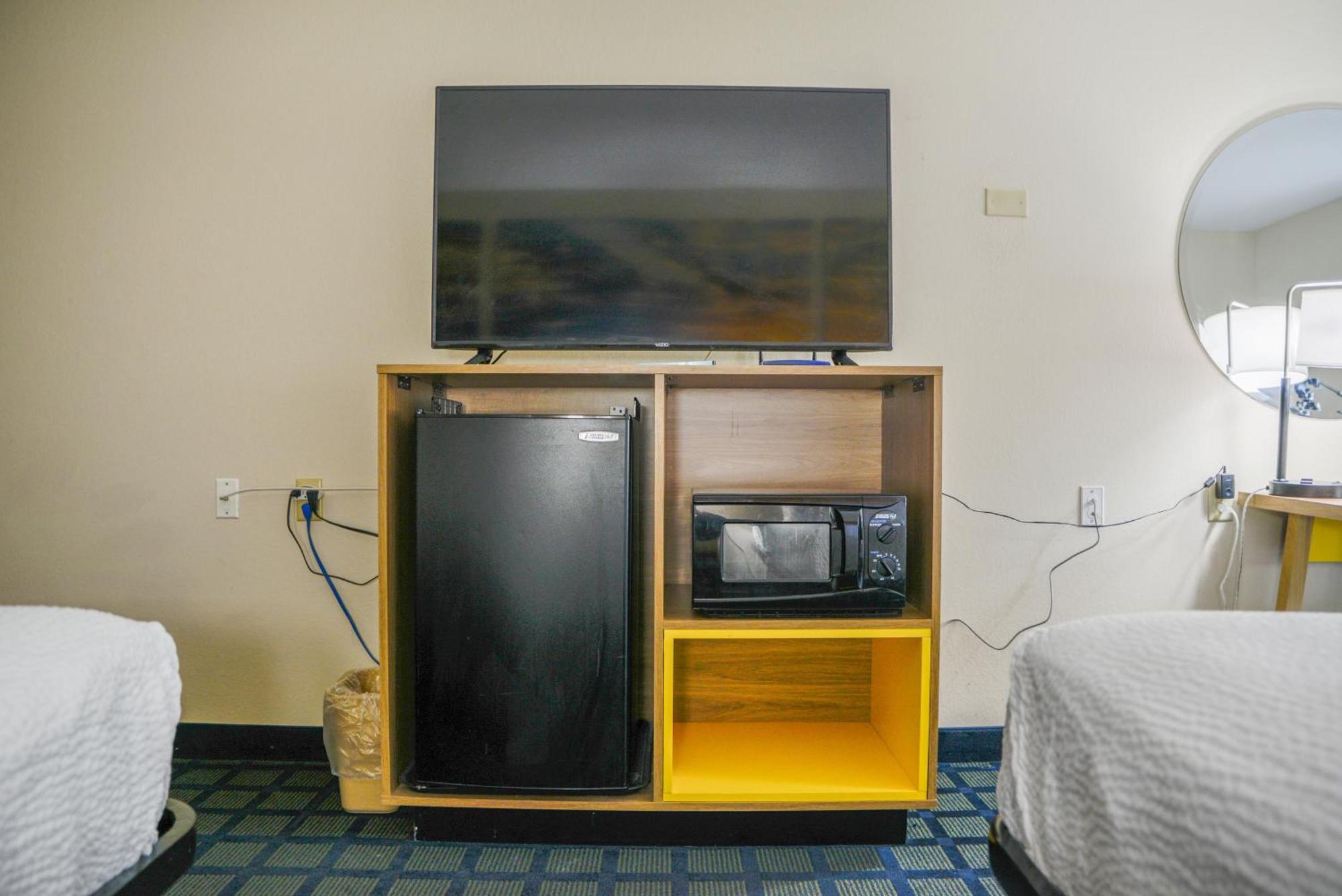 Days Inn By Wyndham Mount Vernon Extérieur photo